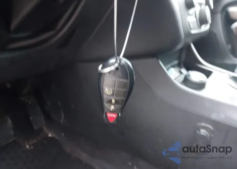 2017 Jeep Cherokee Latitude 4X4 z USA, uszkodzony, nr VIN 1C4PJMCB0HW594405